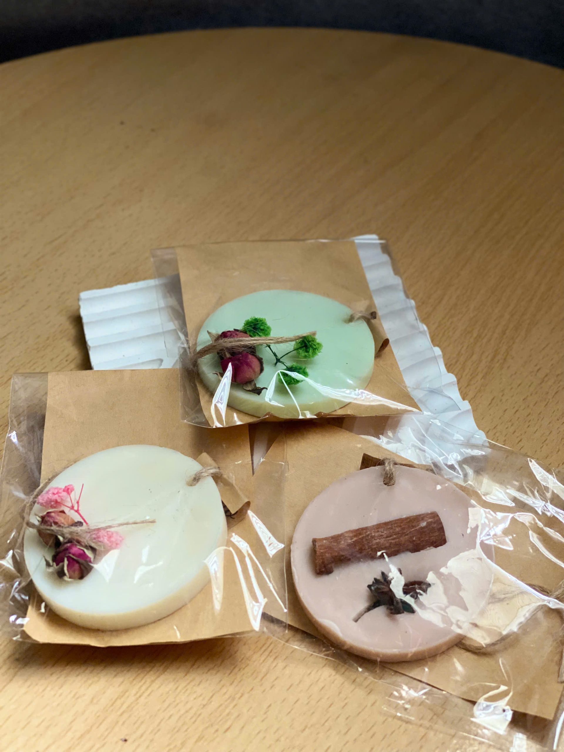 Sáp thơm phòng hình tròn (lẻ) 1